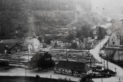 Blick auf das Empfangsgebäude Hinterweidenthal - Ort im Jahre 1940