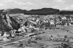 Güterzug unter dem Jungfernsprung, um 1960