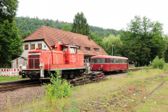 360 577-1 und 798 622-6 beim Umsetzen in Hinterweidenthal - Ost. Foto : Daniel Jennewein/Eisenbahnfreunde Dahn